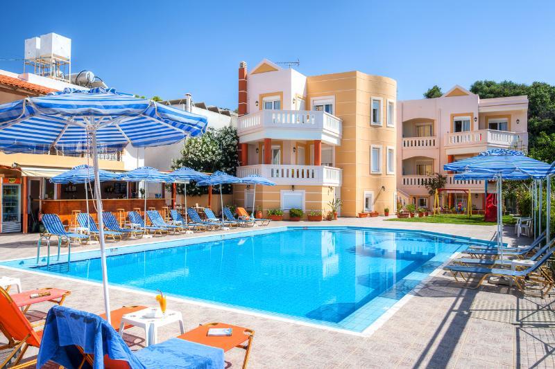 Artemis Apartments Stalos Exterior foto